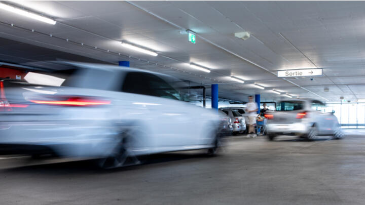 Parking à Amsterdam Centre-ville, Parking P R bon marché, Voiture à Amsterdam