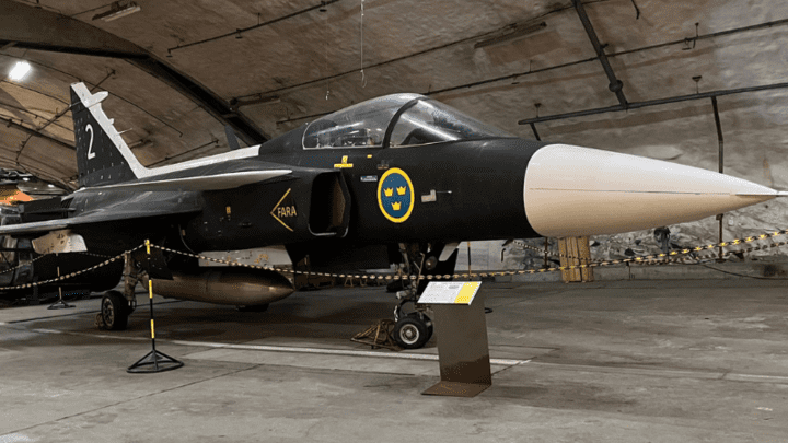 Fighter jet at the Aeroseum in Gothenburg.