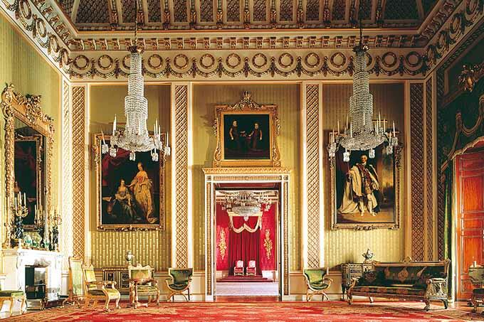 inside buckingham palace bedrooms