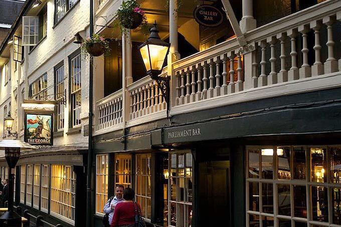 george-inn-book-lovers.jpg