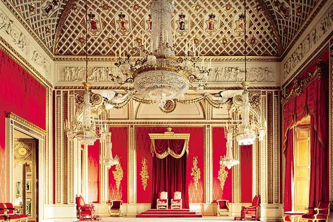 london-exhibition-buckingham-palace.jpg