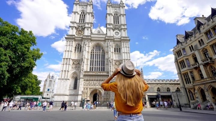 Tourist at Westminster Abbey.