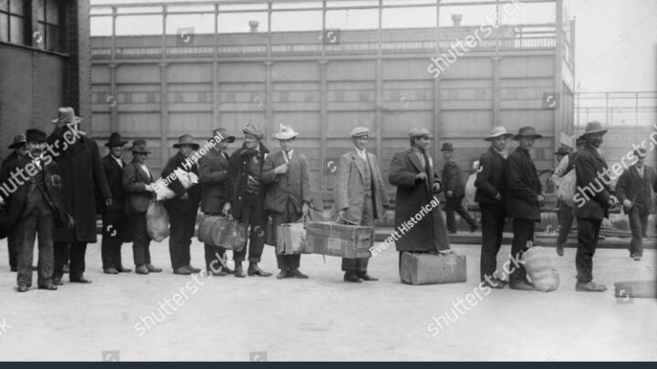 ellis island immigrants