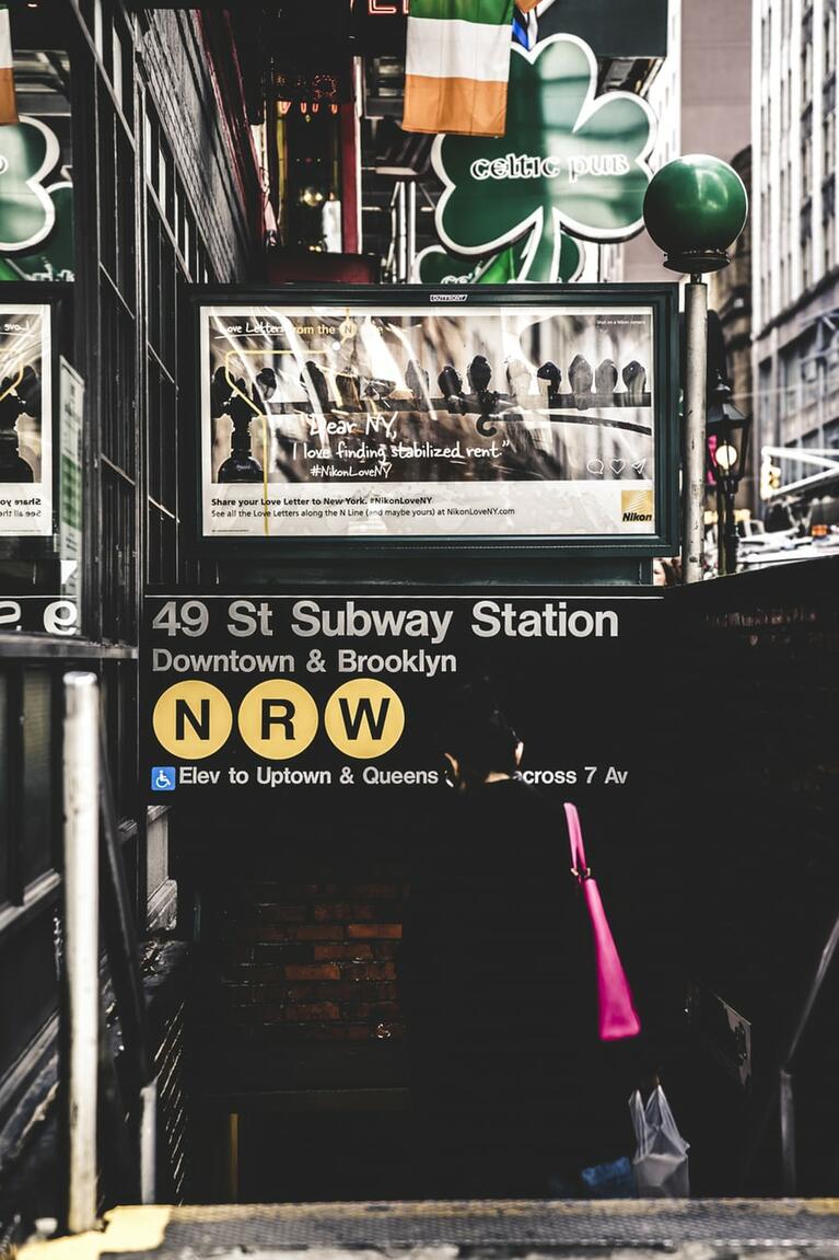 can you take dogs on the subway in new york