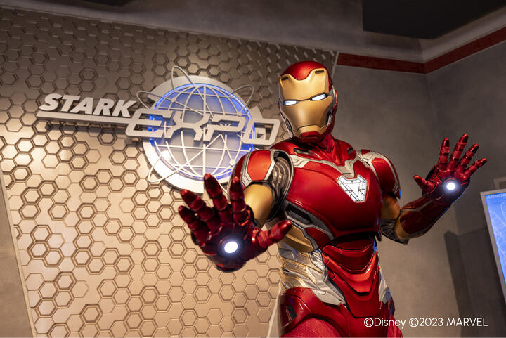 A Complete Guide to Hong Kong Disneyland