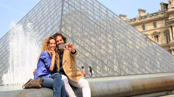 New-Louvre-2.jpg