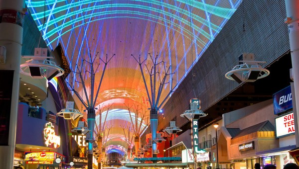 File:Las Vegas Sign Nightly.jpg - Wikimedia Commons