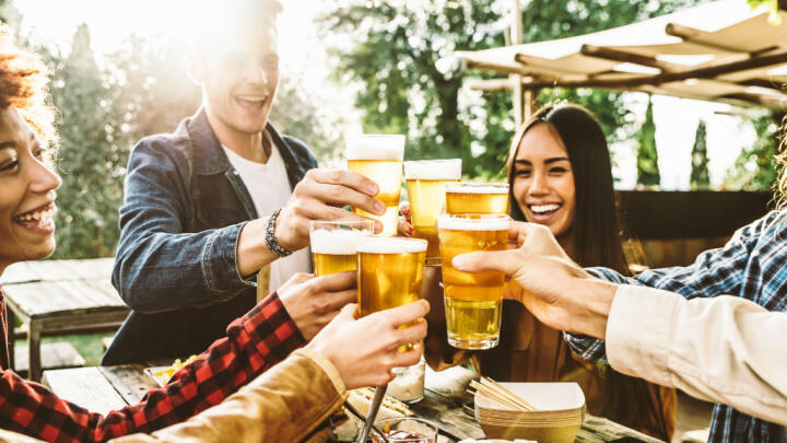 Grabbing a craft beer is one of the best things to do in Fishtown Philadelphia!