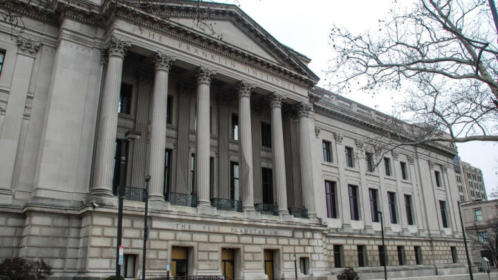Franklin Institute Science Museum outside