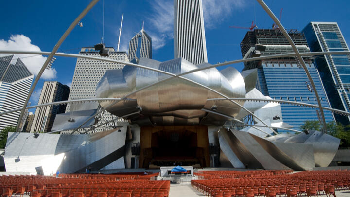 things to do in greektown chicago