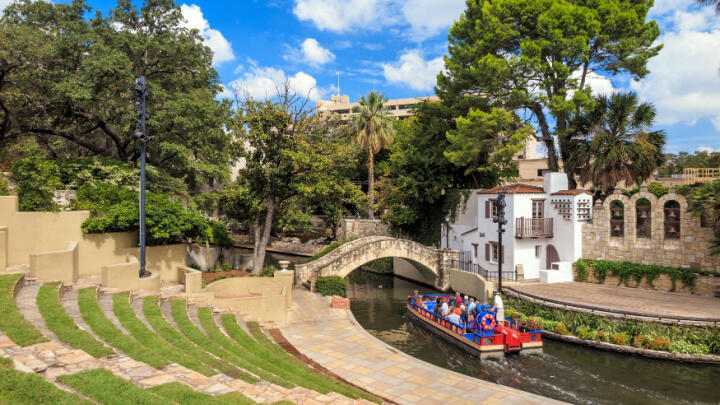 a san antonio river cruise is one of the most picturesque outdoor activities