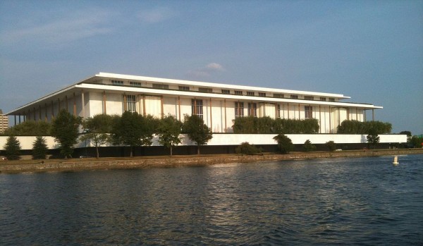 "Kennedy Center seen from the Potomac River, June 2010" by Tom - Own work. Licensed under CC BY 3.0 via Wikimedia Commons.