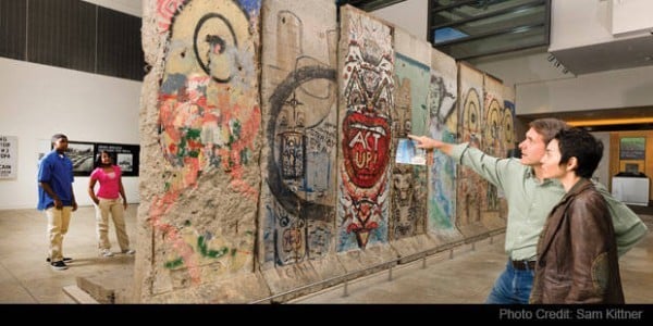 Newseum-Berlin-Wall