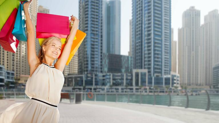 Shopper Dubai Marina