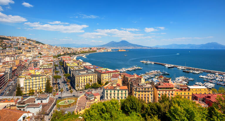 Naples, belle et rebelle