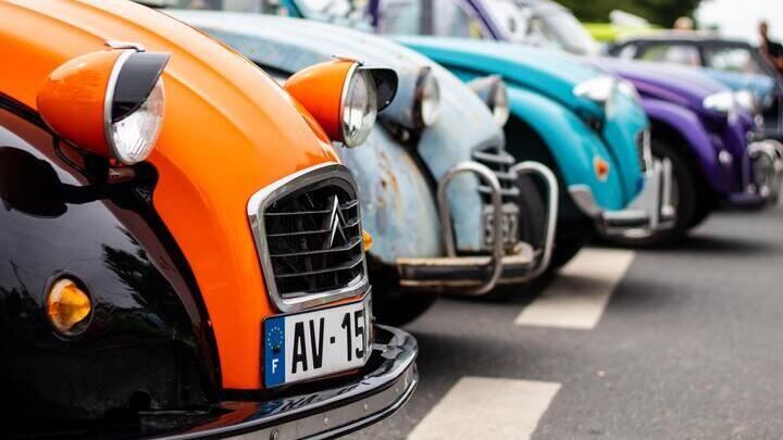Citroen 2CV cars