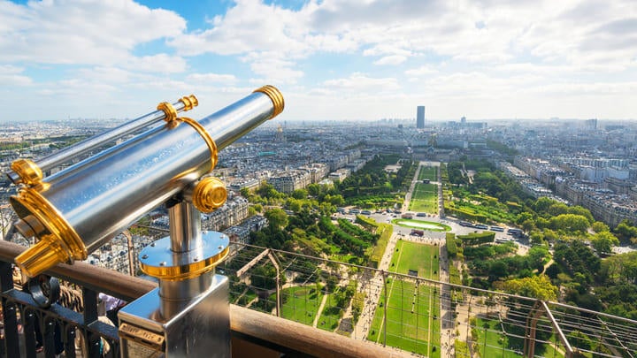la Tour eiffel Paris, Lieux emblématiques de la capitale