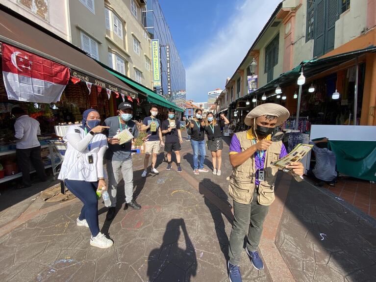 Puzzle hunting in the streets of Little India