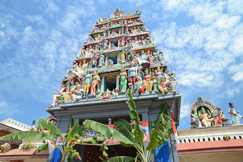 Sri Mariamman Temple in Singapore's Chinatown