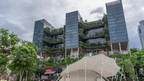 ParkRoyal Hotel with living balconies in Singapore