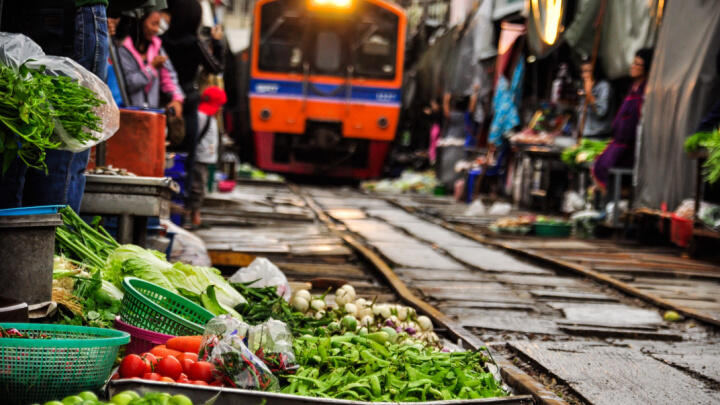 Maeklong Railway Market