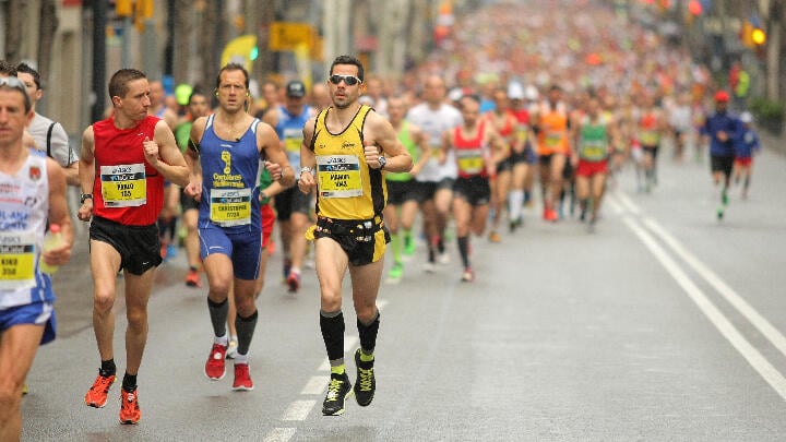 Runners competing in the Barcelona marathon