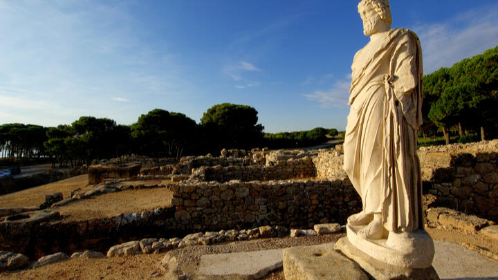 day trips from barcelona empuries statue