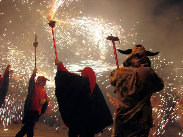 Correfocs en las fiestas populares de Barcelona