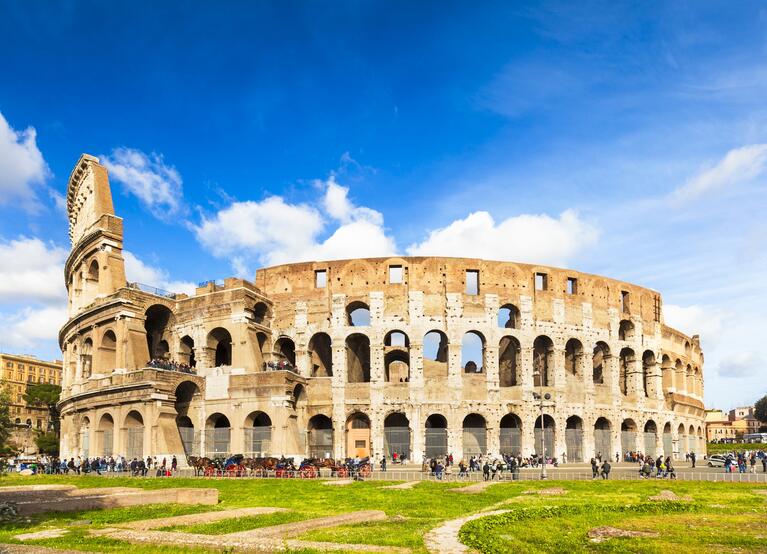 ancient roman architecture colosseum